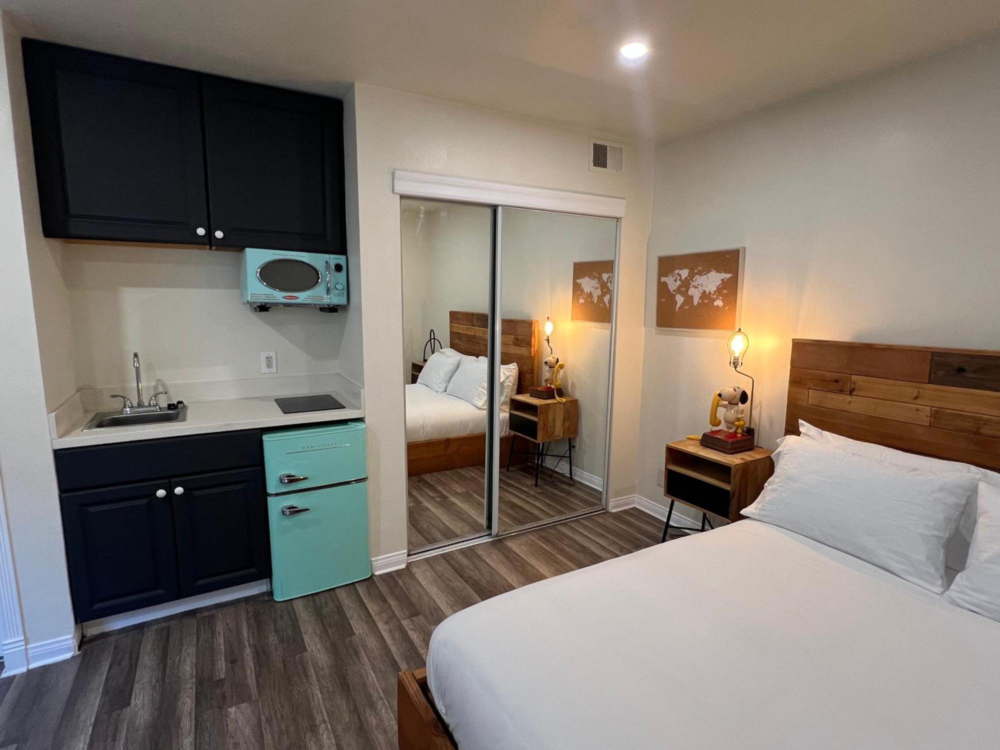 Beautiful Studio In North Inglewood ロサンゼルス エクステリア 写真